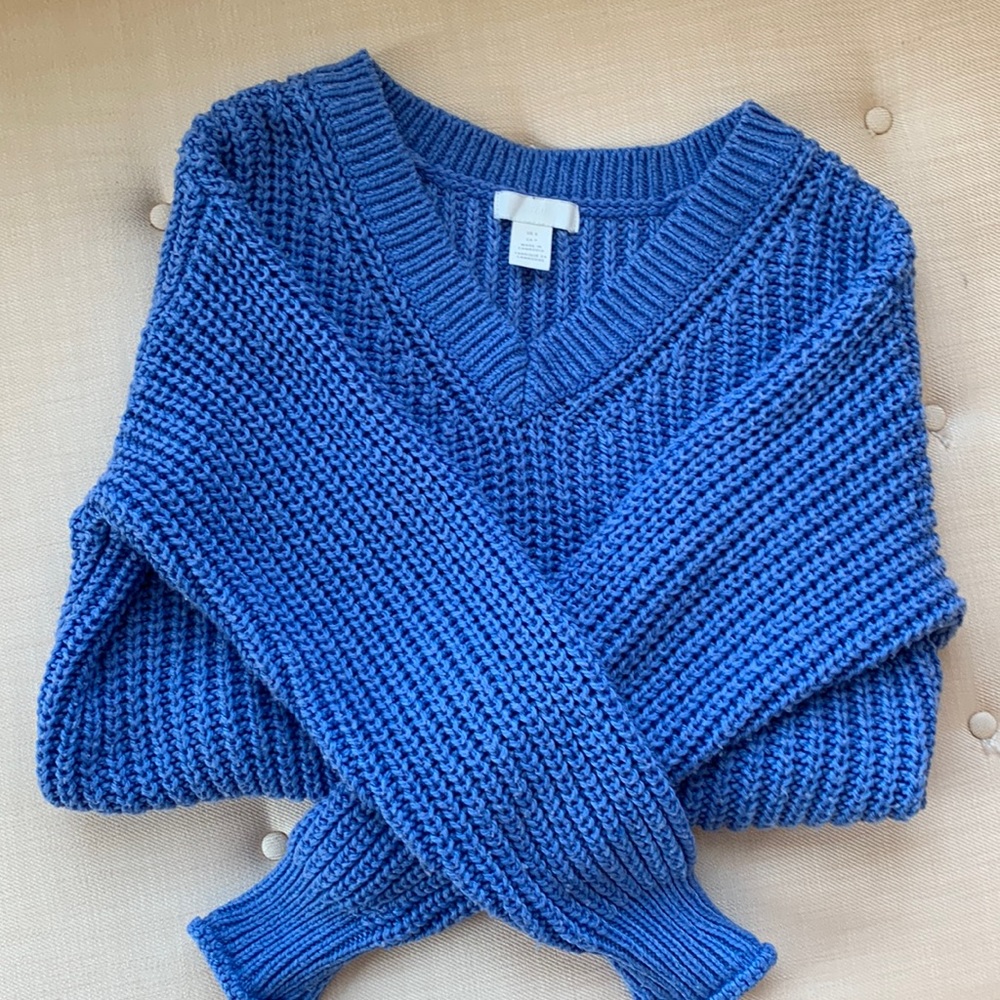 Great quality v-neck sweater